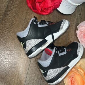 Nike Black and Gray Sneakers with Patterned Accents